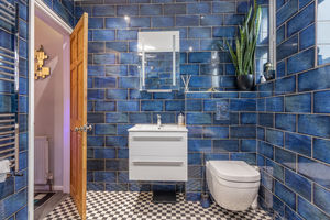 Photo 16- click for photo gallery